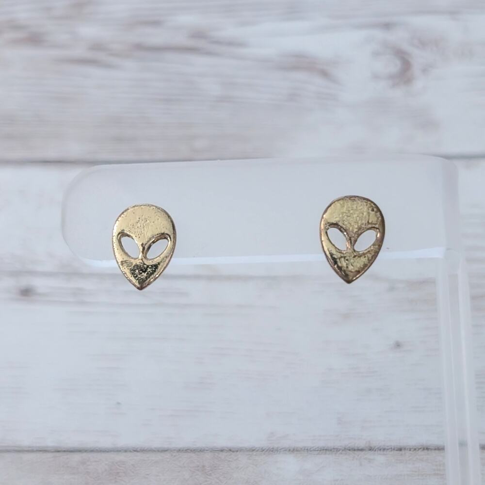 Alien Stud Earrings 0.5" - Condition Issues - Heavy Tarnish